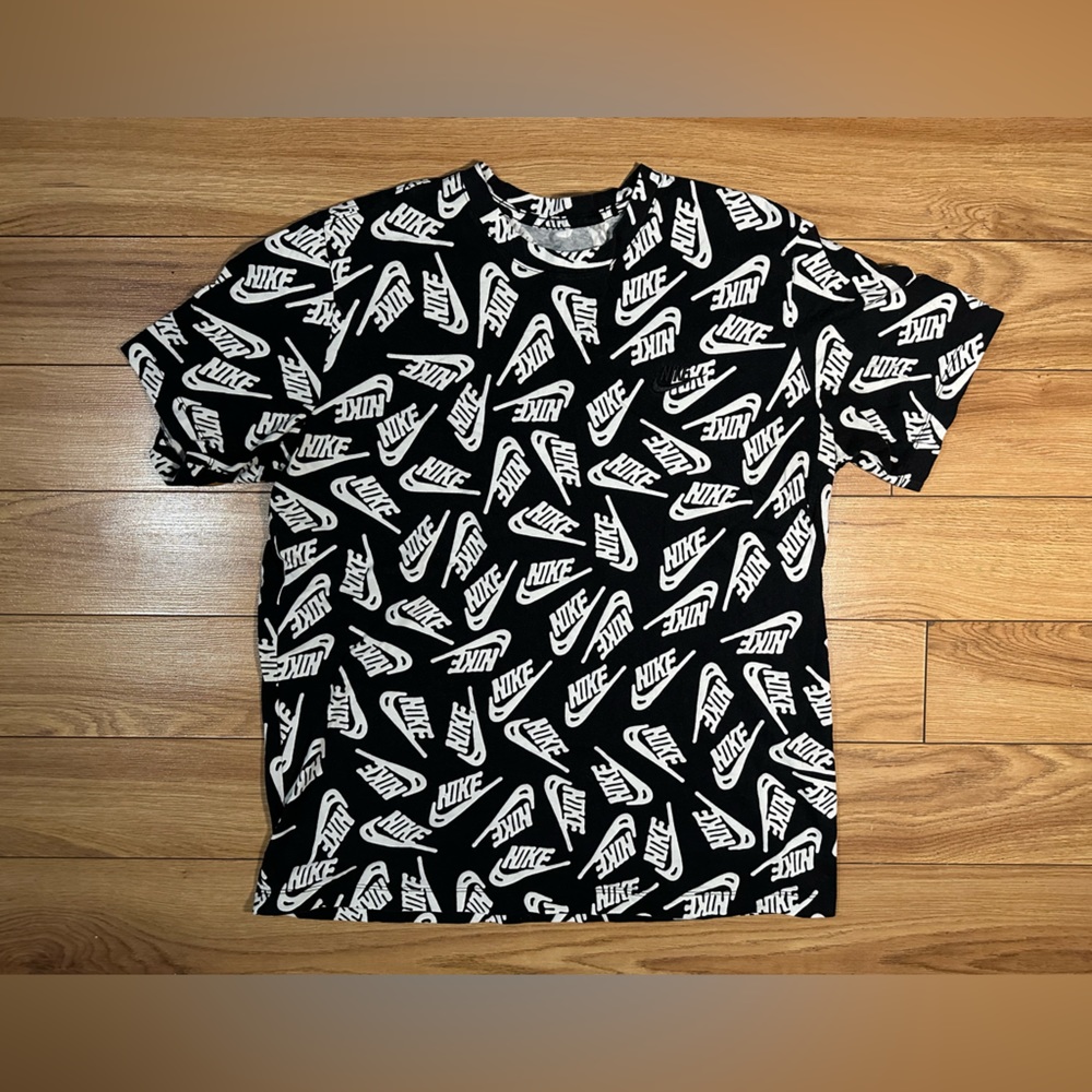 NIKE - NIKE AIR LOGOS - T-SHIRT - SIZE M - BLACK & WHITE